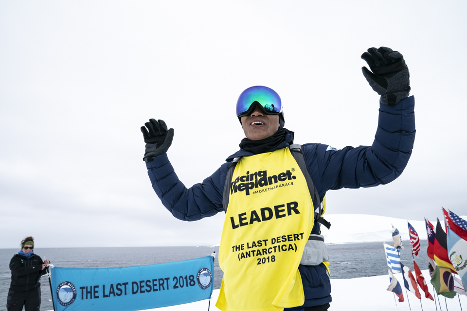 4 Deserts Champion (Male) Wong Ho Chung) 4 Deserts Champion (Male) Wong Ho Chung)